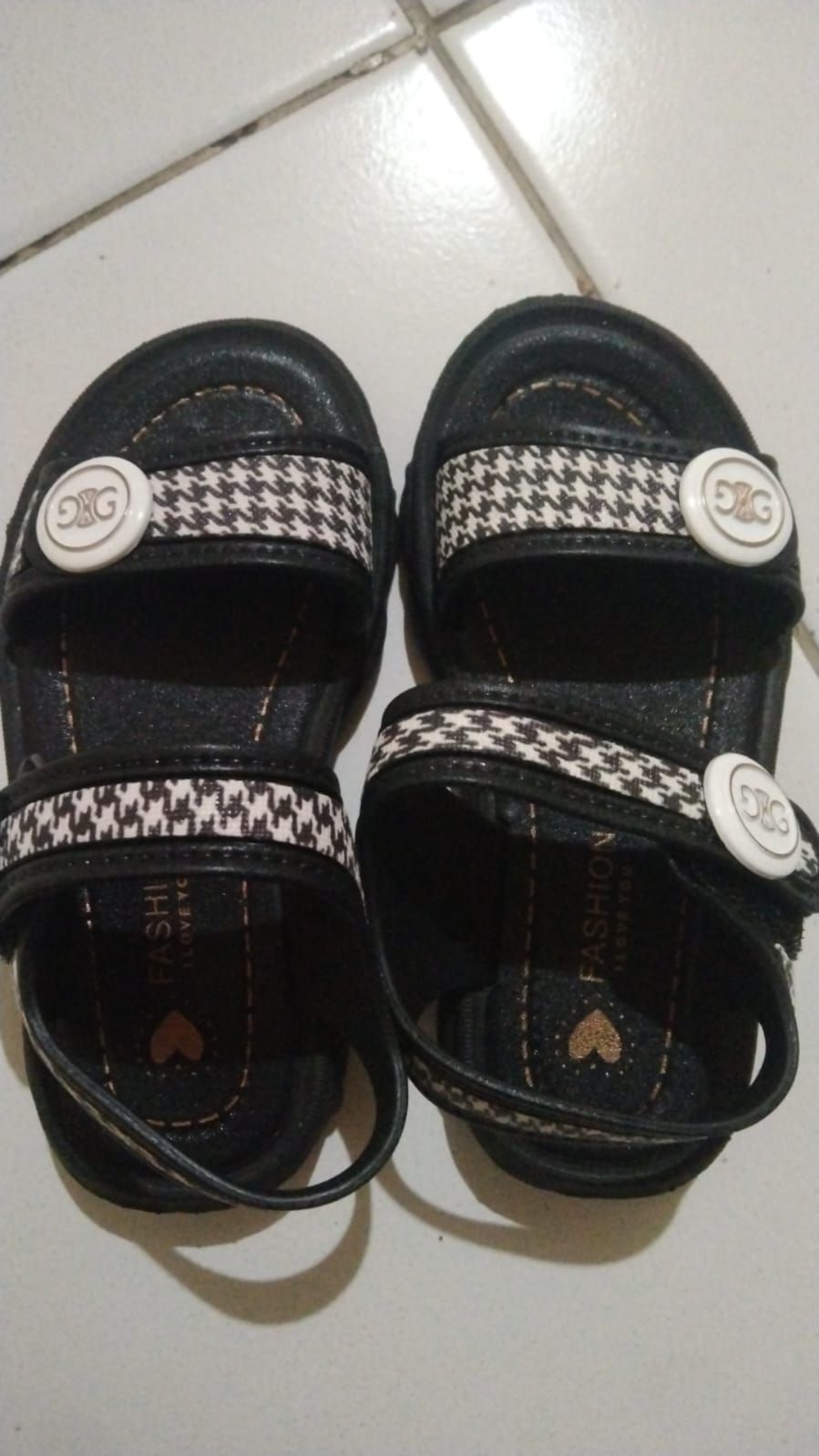 Sandal Hitam Houndstooth